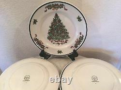 Vintage Johnson Bros Victorian Christmas 5 Dinner Plates. Made In England