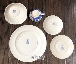 Vintage Johnson Brothers Blue Willow 4 x 5 Piece Place Setting-20 Pieces Total