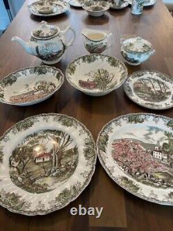 Vintage Johnson Brothers Friendly Village Dinner Serv 100+ pieces Made in Eng