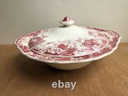 Vintage Johnson Brothers STRAWBERRY FAIR Round Covered Vegetable Bowl w Lid