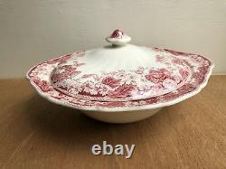 Vintage Johnson Brothers STRAWBERRY FAIR Round Covered Vegetable Bowl w Lid