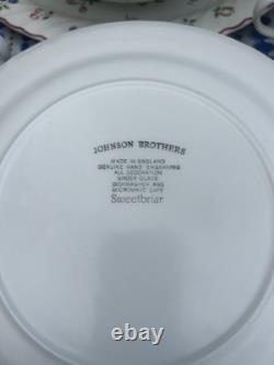 Vintage Johnson Brothers Sweetbriar Dinnerware Set for 6. England