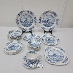 Vintage Johnson Brothers TULIP TIME BLUE, WHITE Background 23 Piece Set