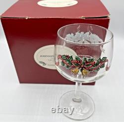 Vintage Victorian Christmas Johnson Bros Wine Glasses Goblets Holly & Bells (12)